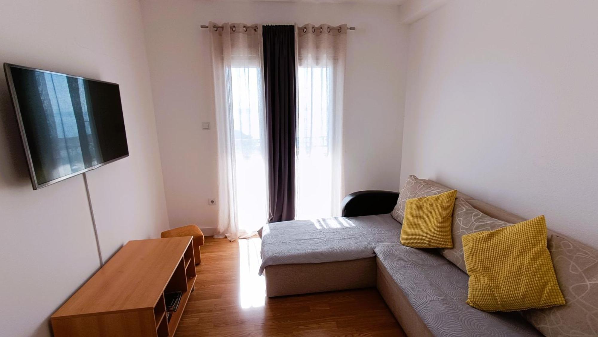 Apartments Ella Makarska Exterior photo